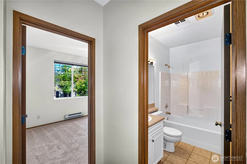 Property photo for 10825 Se 200th Street #f204, Kent photo 16