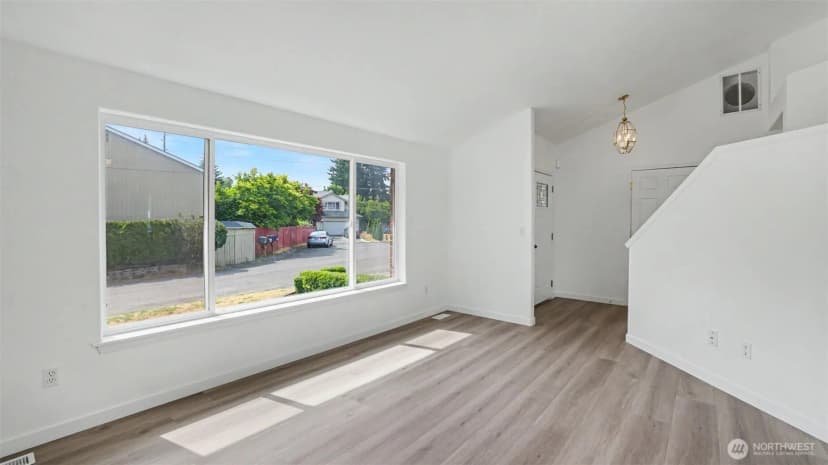 Property photo for 20707 122nd Place Se, Kent photo 6