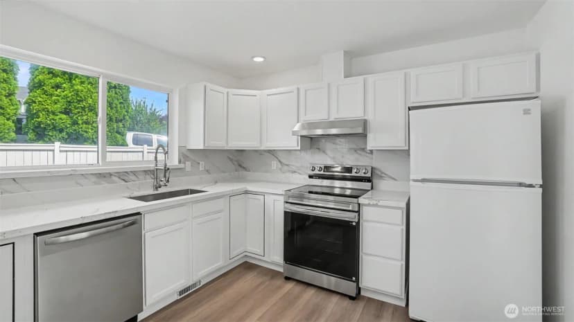 Property photo for 20707 122nd Place Se, Kent photo 15