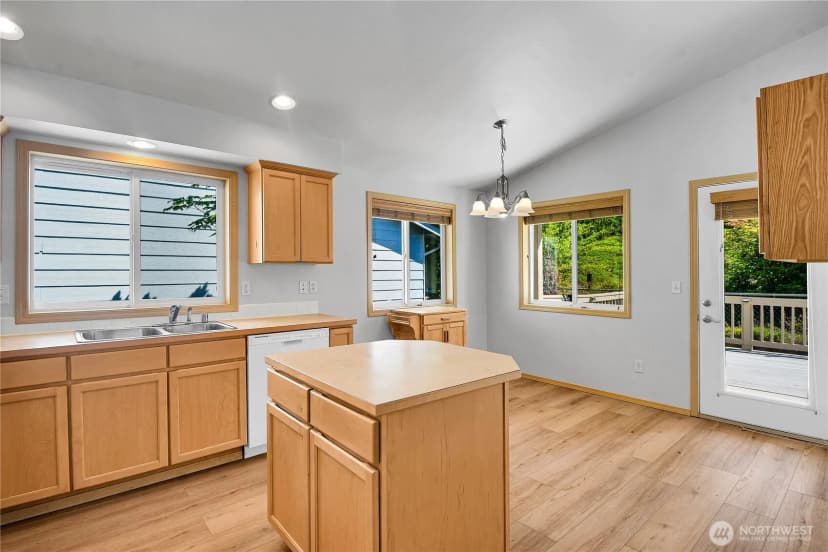 Property photo for 6005 74th Avenue Ne, Marysville photo 12