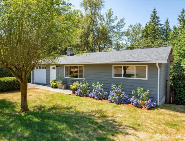 Property photo for 11253 145th Avenue Se, Renton photo 3