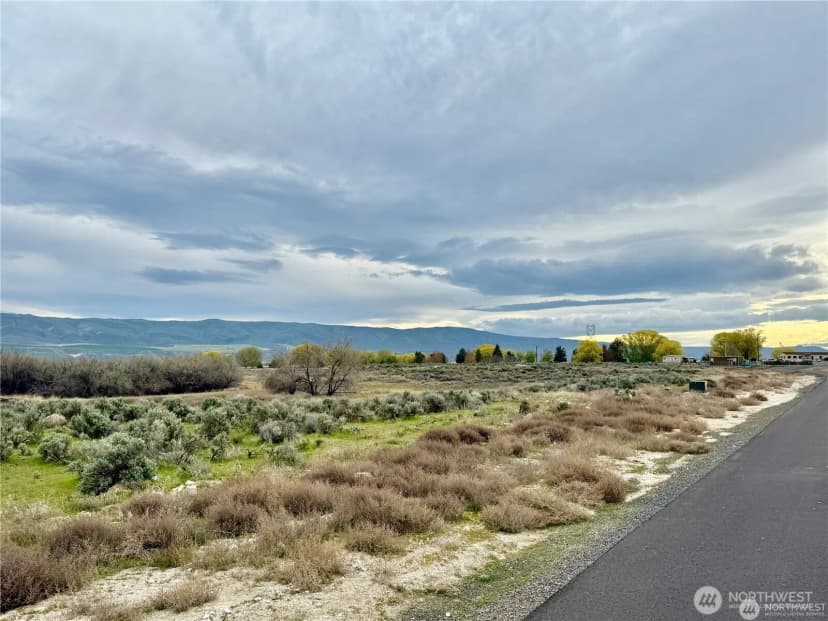 Property photo for 6 Road 13.6 Sw, Royal City photo 3