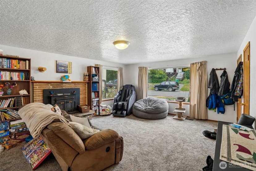 Property photo for 4151 23rd Avenue Sw, Seattle photo 5