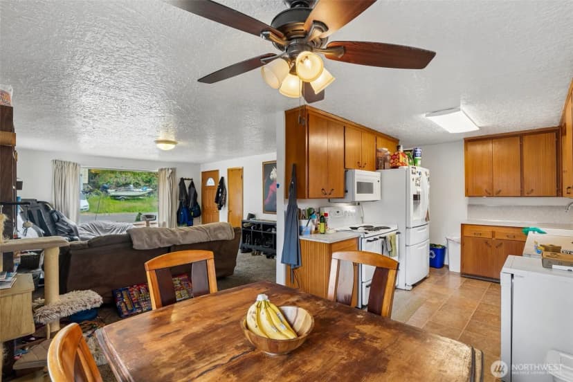 Property photo for 4151 23rd Avenue Sw, Seattle photo 12