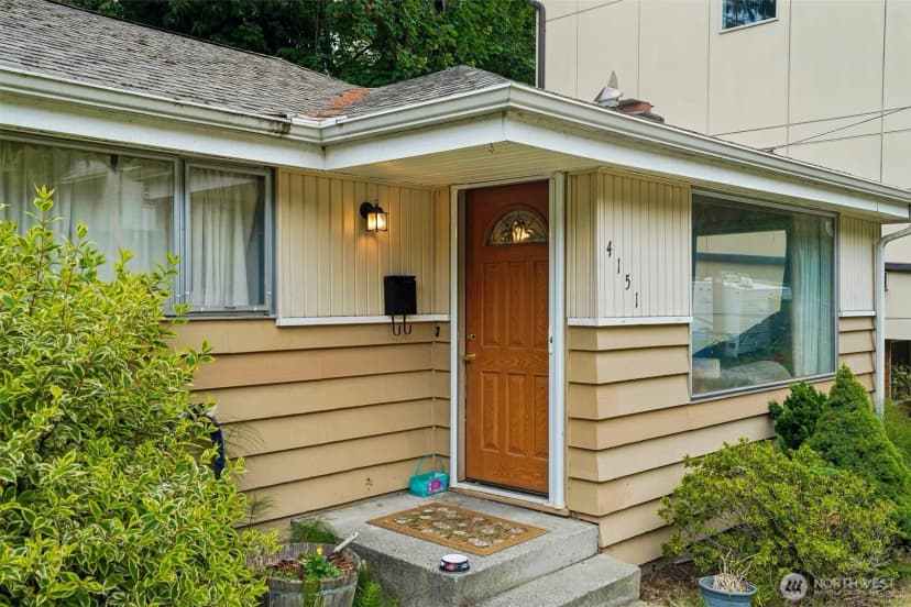 Property photo for 4151 23rd Avenue Sw, Seattle photo 4