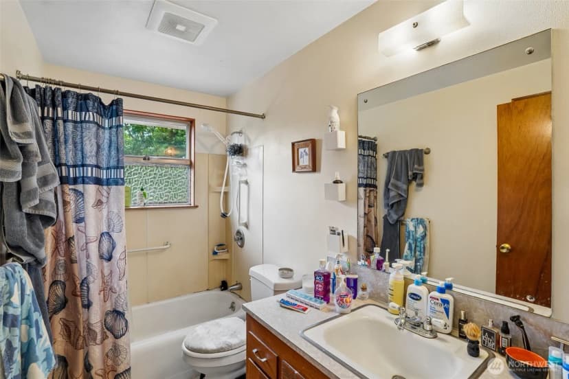 Property photo for 4151 23rd Avenue Sw, Seattle photo 20