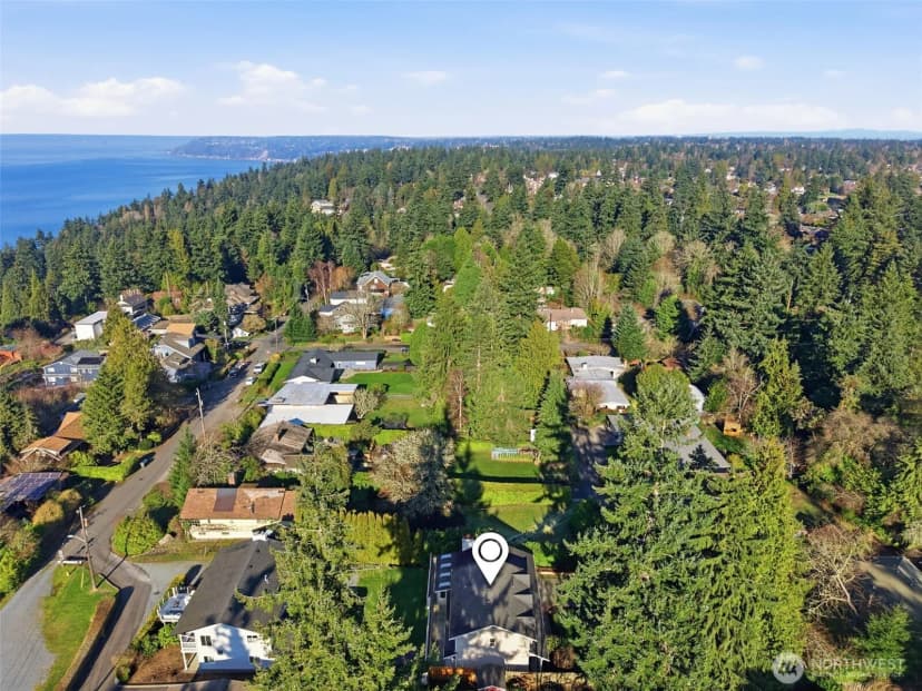 Property photo for 15931 22nd Avenue Sw, Burien photo 36