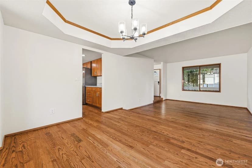 Property photo for 15931 22nd Avenue Sw, Burien photo 7