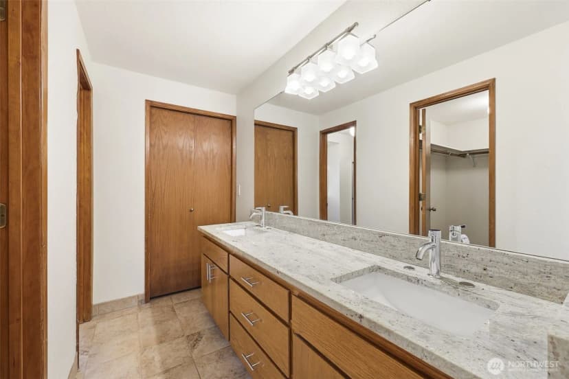 Property photo for 15931 22nd Avenue Sw, Burien photo 19