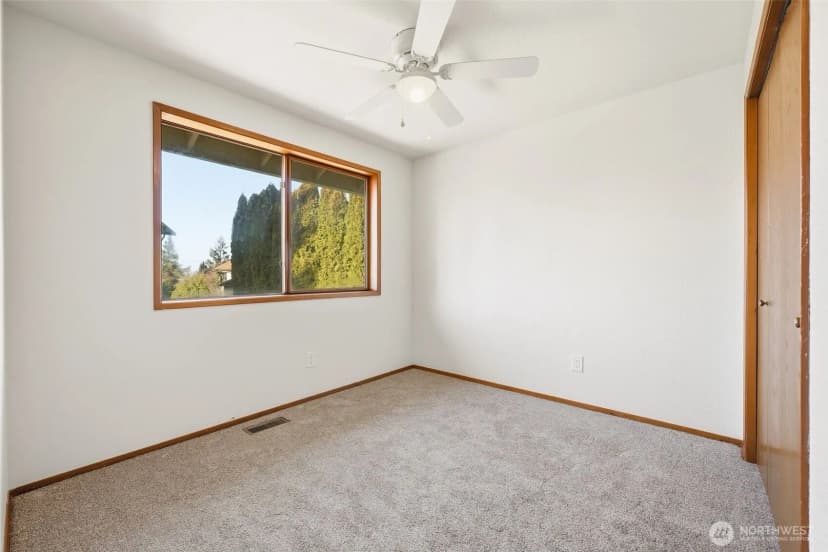 Property photo for 15931 22nd Avenue Sw, Burien photo 23