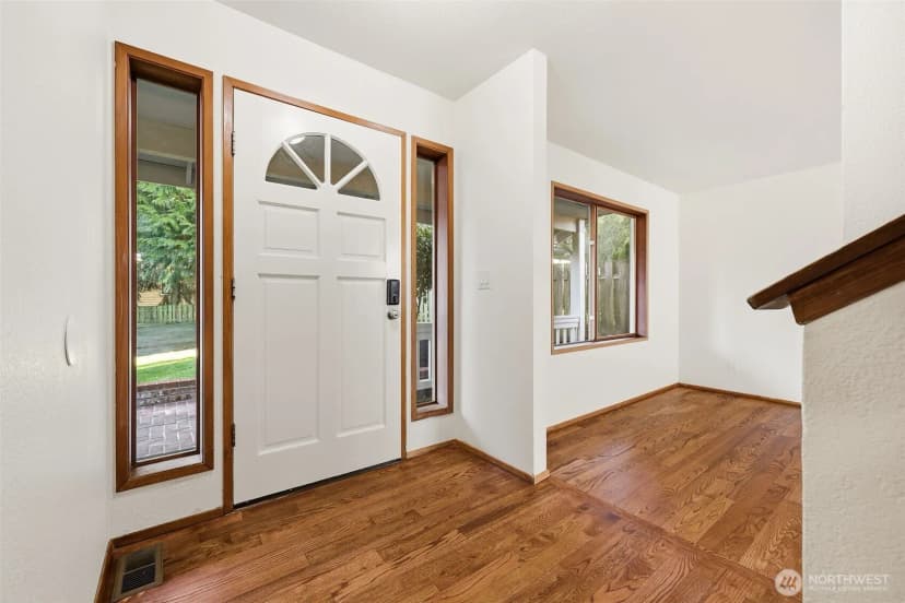 Property photo for 15931 22nd Avenue Sw, Burien photo 16
