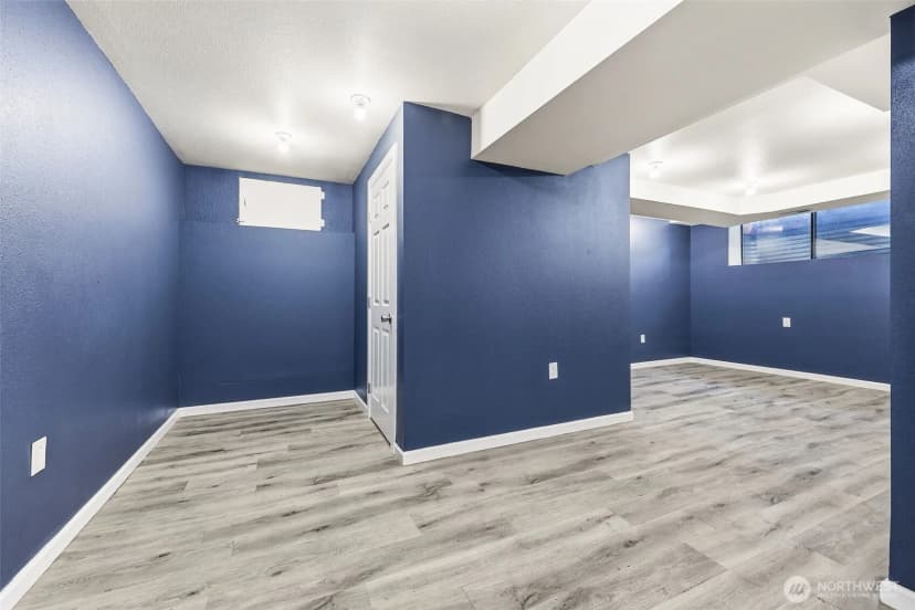 Property photo for 15931 22nd Avenue Sw, Burien photo 29