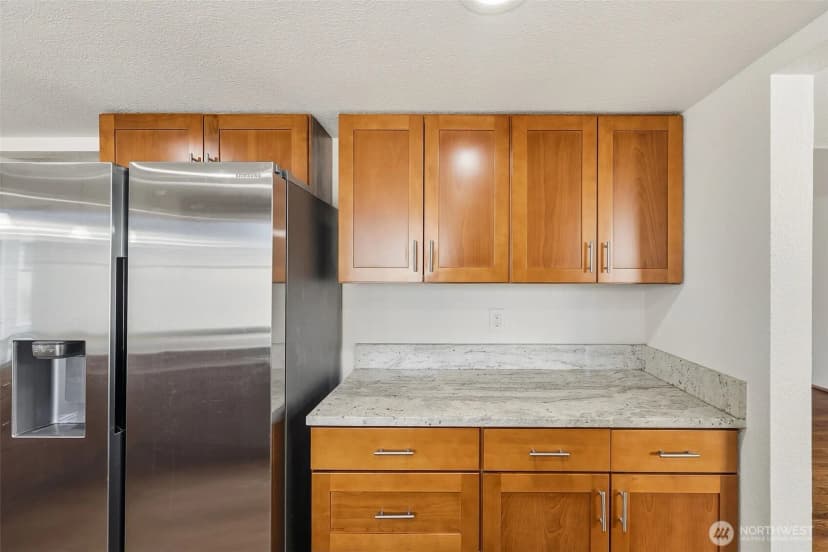 Property photo for 15931 22nd Avenue Sw, Burien photo 11