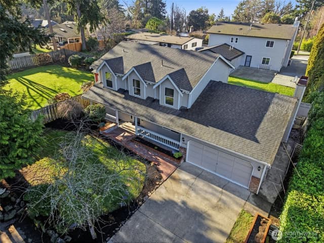 Property photo for 15931 22nd Avenue Sw, Burien photo 2