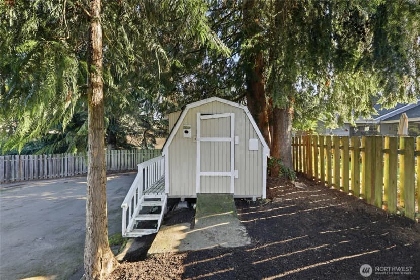 Property photo for 15931 22nd Avenue Sw, Burien photo 33