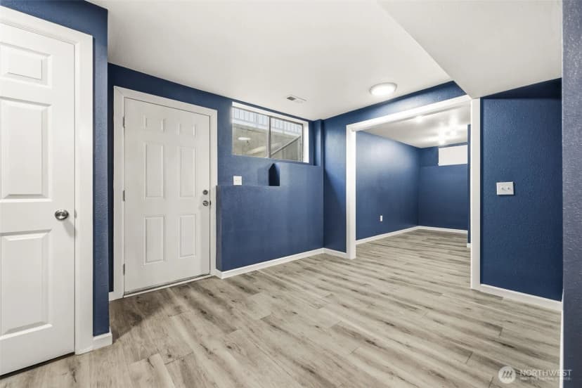 Property photo for 15931 22nd Avenue Sw, Burien photo 28