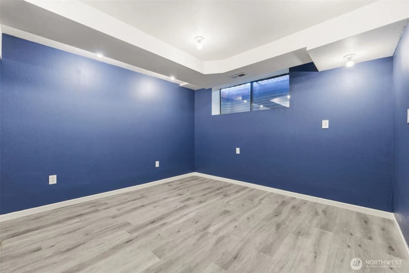 Property photo for 15931 22nd Avenue Sw, Burien photo 30