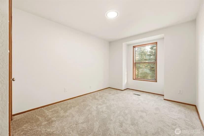 Property photo for 15931 22nd Avenue Sw, Burien photo 21