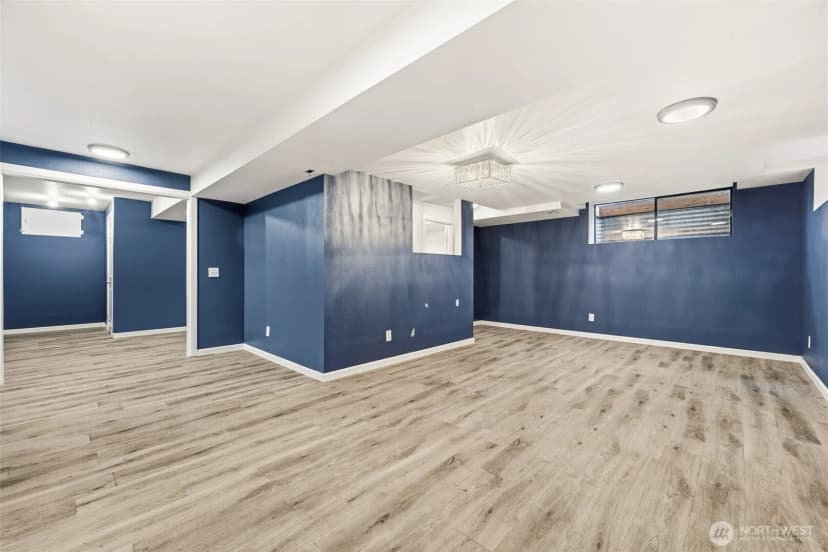 Property photo for 15931 22nd Avenue Sw, Burien photo 27