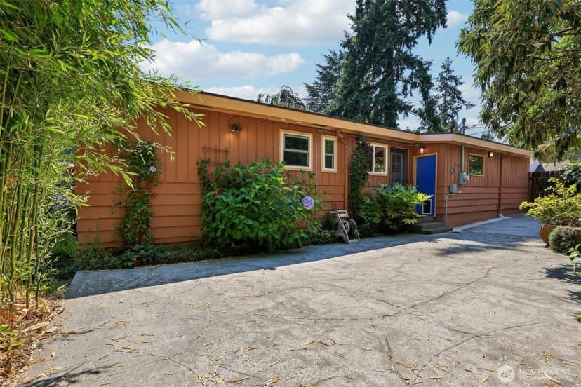 Property photo for 11746 22nd Avenue Ne, Seattle photo 34