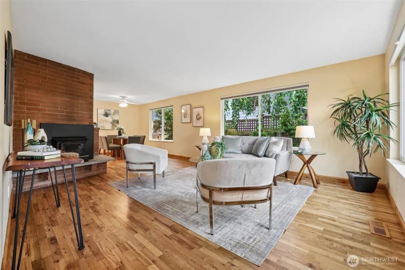 Property photo for 11746 22nd Avenue Ne, Seattle photo 6