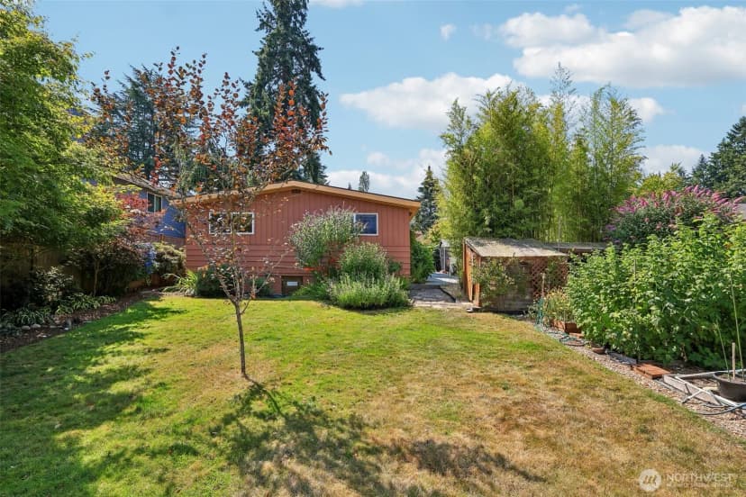 Property photo for 11746 22nd Avenue Ne, Seattle photo 31