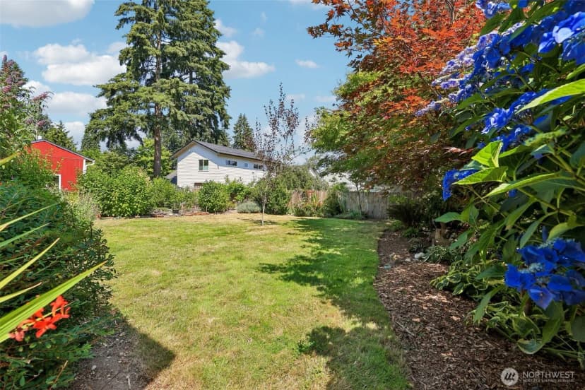 Property photo for 11746 22nd Avenue Ne, Seattle photo 29