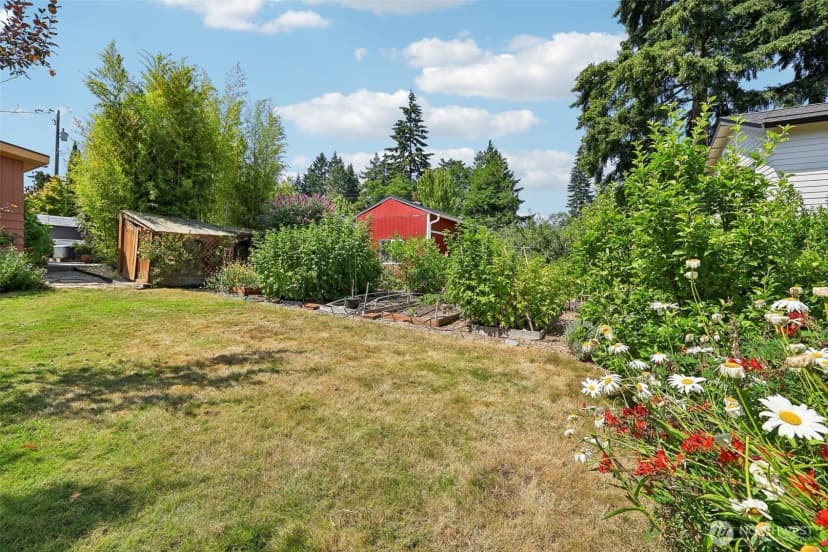 Property photo for 11746 22nd Avenue Ne, Seattle photo 30
