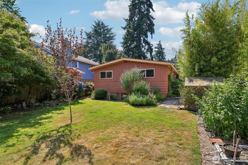 Property photo for 11746 22nd Avenue Ne, Seattle photo 33