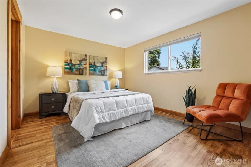Property photo for 11746 22nd Avenue Ne, Seattle photo 15