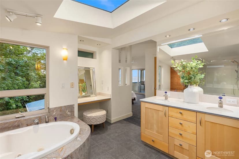 Property photo for 4089 Rockaway Beach Road Ne, Bainbridge Island photo 19