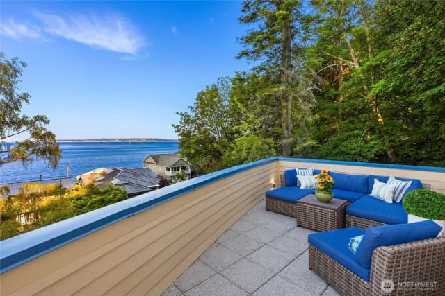 Property photo for 4089 Rockaway Beach Road Ne, Bainbridge Island photo 3