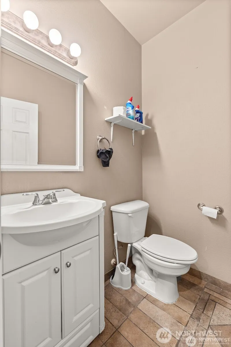 Property photo for 418 Se 17th Street #10b, Auburn photo 17