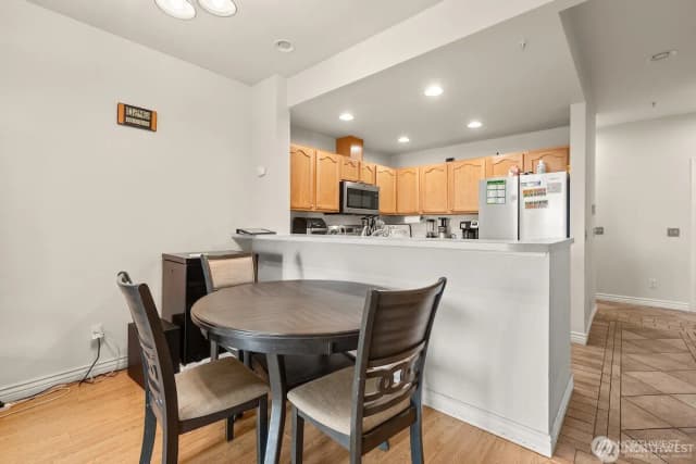 Property photo for 418 Se 17th Street #10b, Auburn photo 4