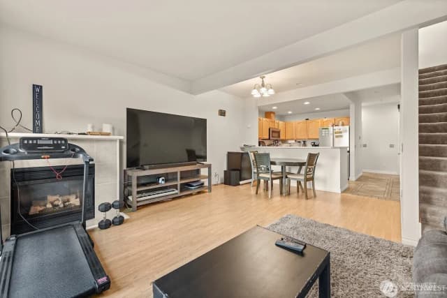Property photo for 418 Se 17th Street #10b, Auburn photo 5