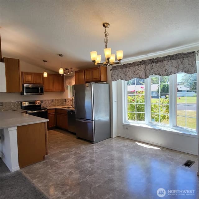Property photo for 605 Park Place, Yakima photo 2