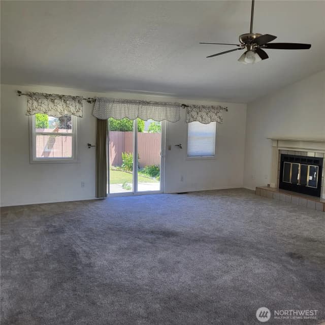 Property photo for 605 Park Place, Yakima photo 3