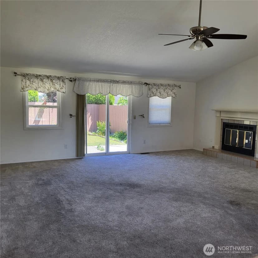 Property photo for 605 Park Place, Yakima photo 3