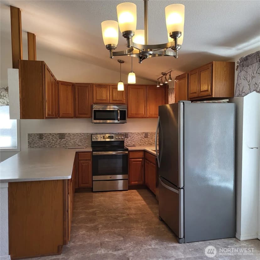 Property photo for 605 Park Place, Yakima photo 9