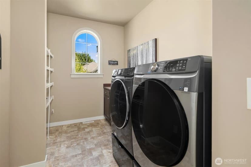 Property photo for 1213 267th Place Se, Sammamish photo 32