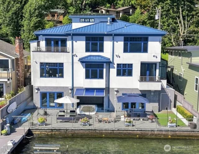 Property photo for 11762 Riviera Place Ne, Seattle