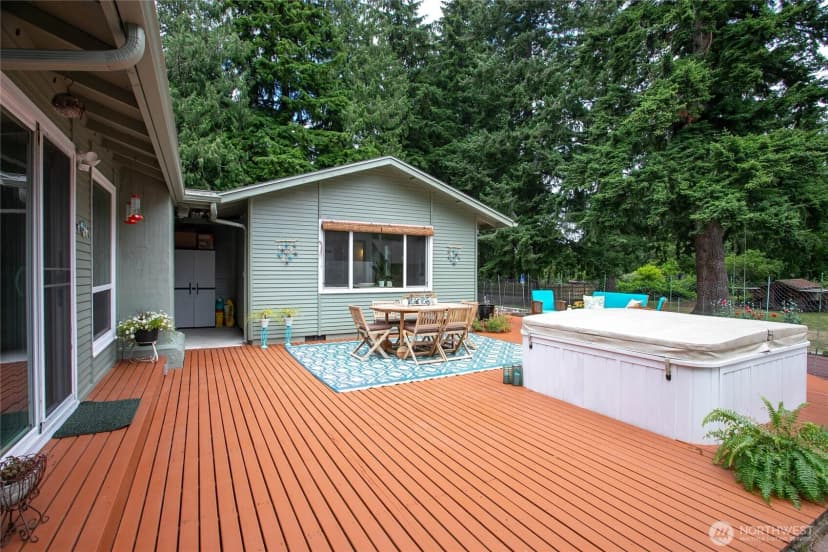 Property photo for 2348 Yew Street Road, Bellingham photo 6