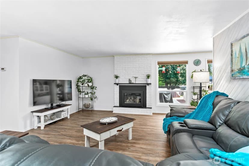 Property photo for 2348 Yew Street Road, Bellingham photo 12