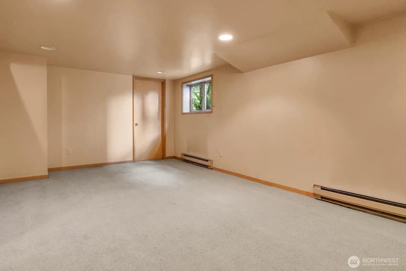 Property photo for 910 11th Avenue E, Seattle photo 29