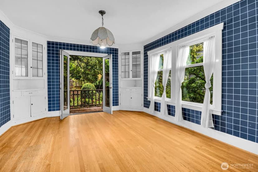 Property photo for 910 11th Avenue E, Seattle photo 8