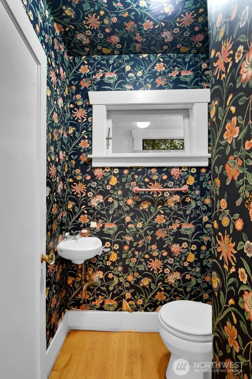 Property photo for 910 11th Avenue E, Seattle photo 15