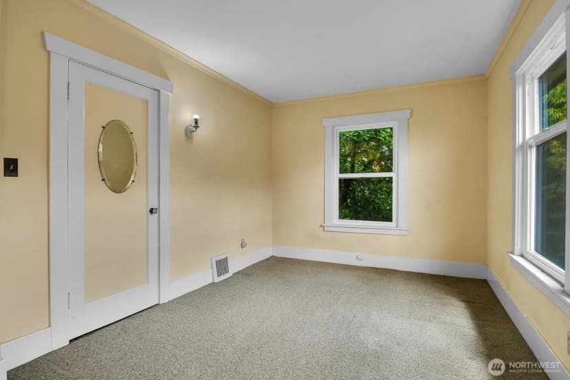 Property photo for 910 11th Avenue E, Seattle photo 22