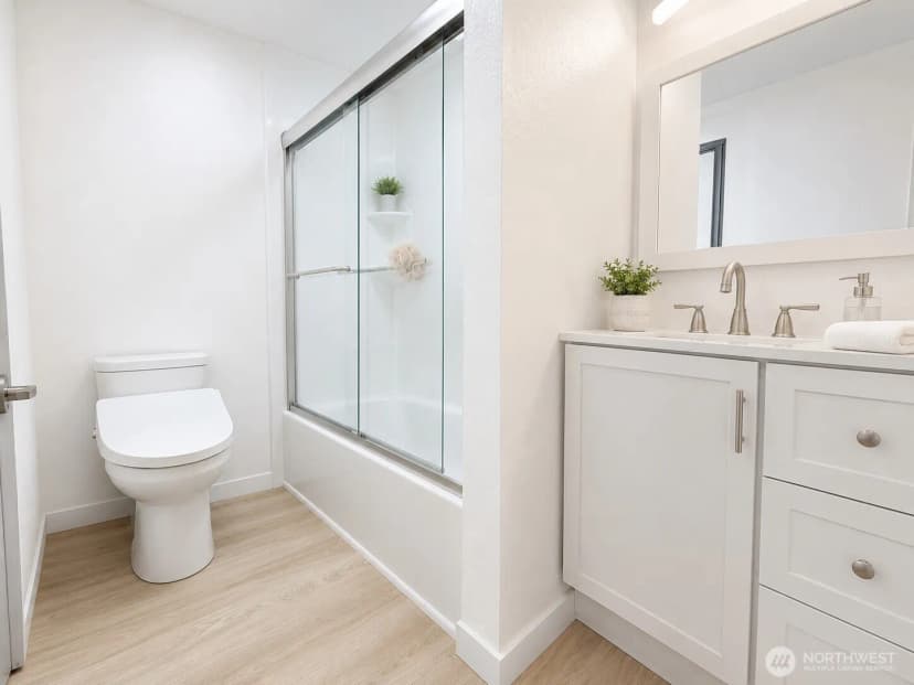 Property photo for 1852 Central Place S #e46, Kent photo 11