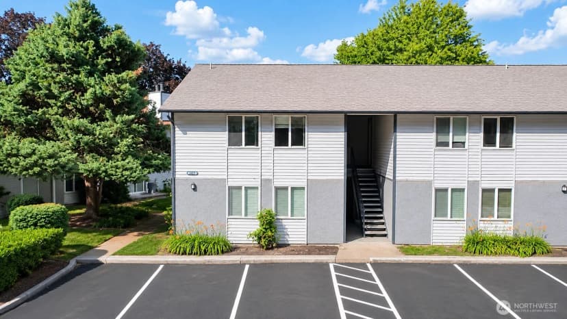 Property photo for 1852 Central Place S #e46, Kent