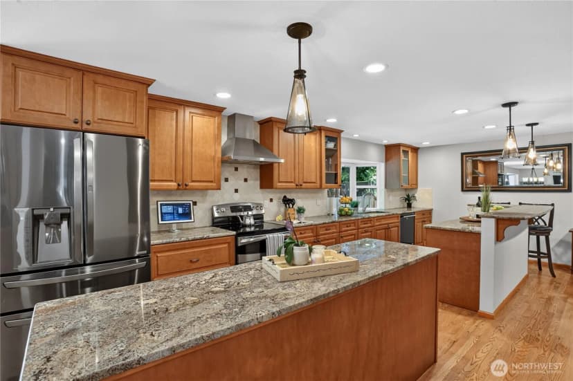 Property photo for 23110 Ne 19th Drive, Sammamish photo 3